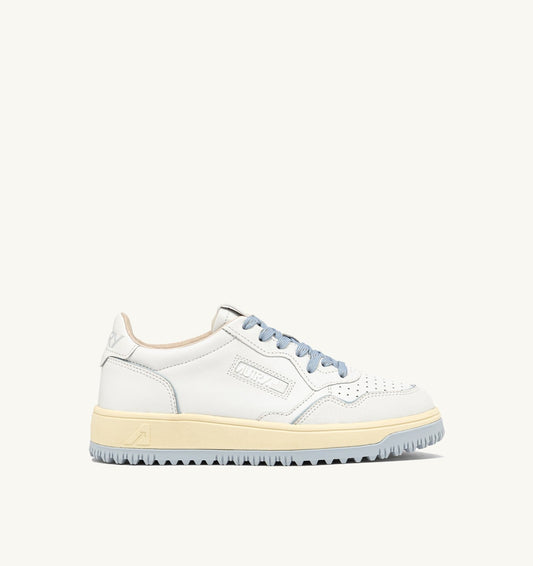 GOLF LOW SNEAKERS IN LEATHER COLOR WHITE AND PEARL BLUE