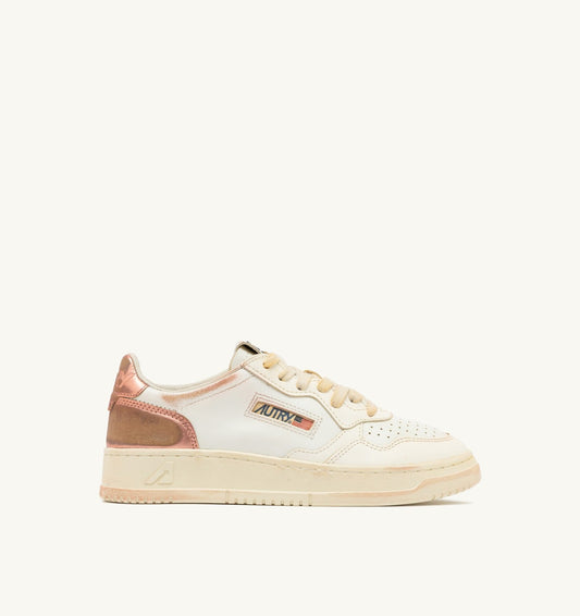 MEDALIST LOW SUPER VINTAGE SNEAKERS IN WHITE SALMON AND VANILLA LEATHER